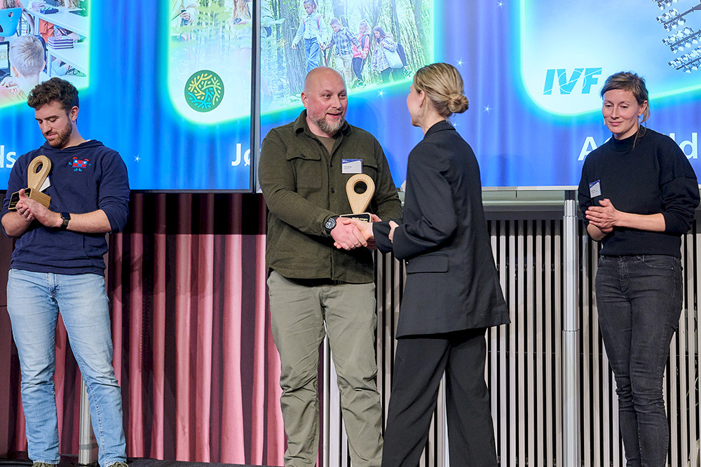 Bild zeigt Frank Bentert von Joerdland bei der Preisverleihung des Zukunftspreises „wir für morgen“.